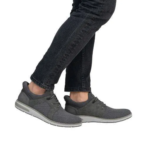 11358 Slip-On Lace Sneaker