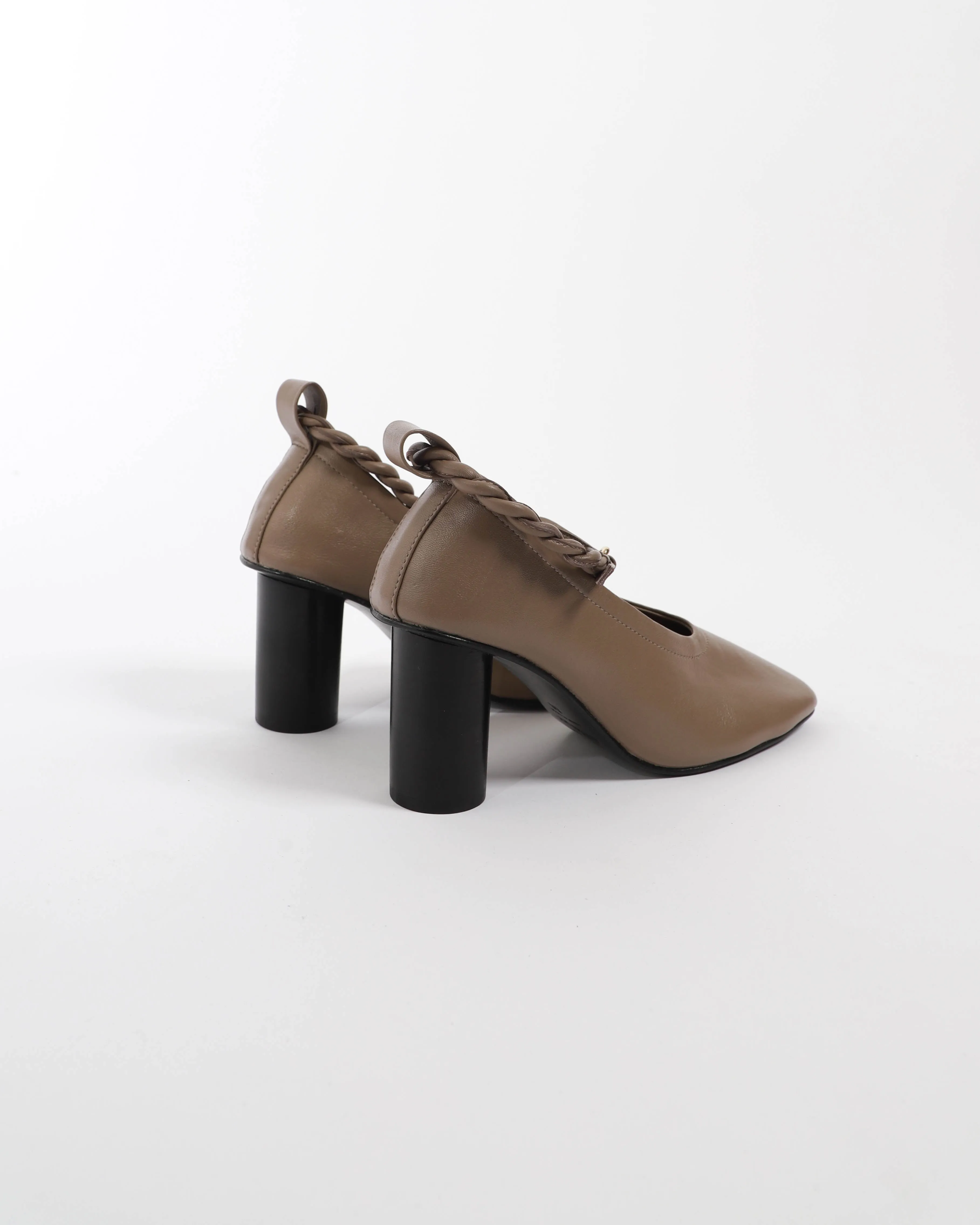 Amos Heels