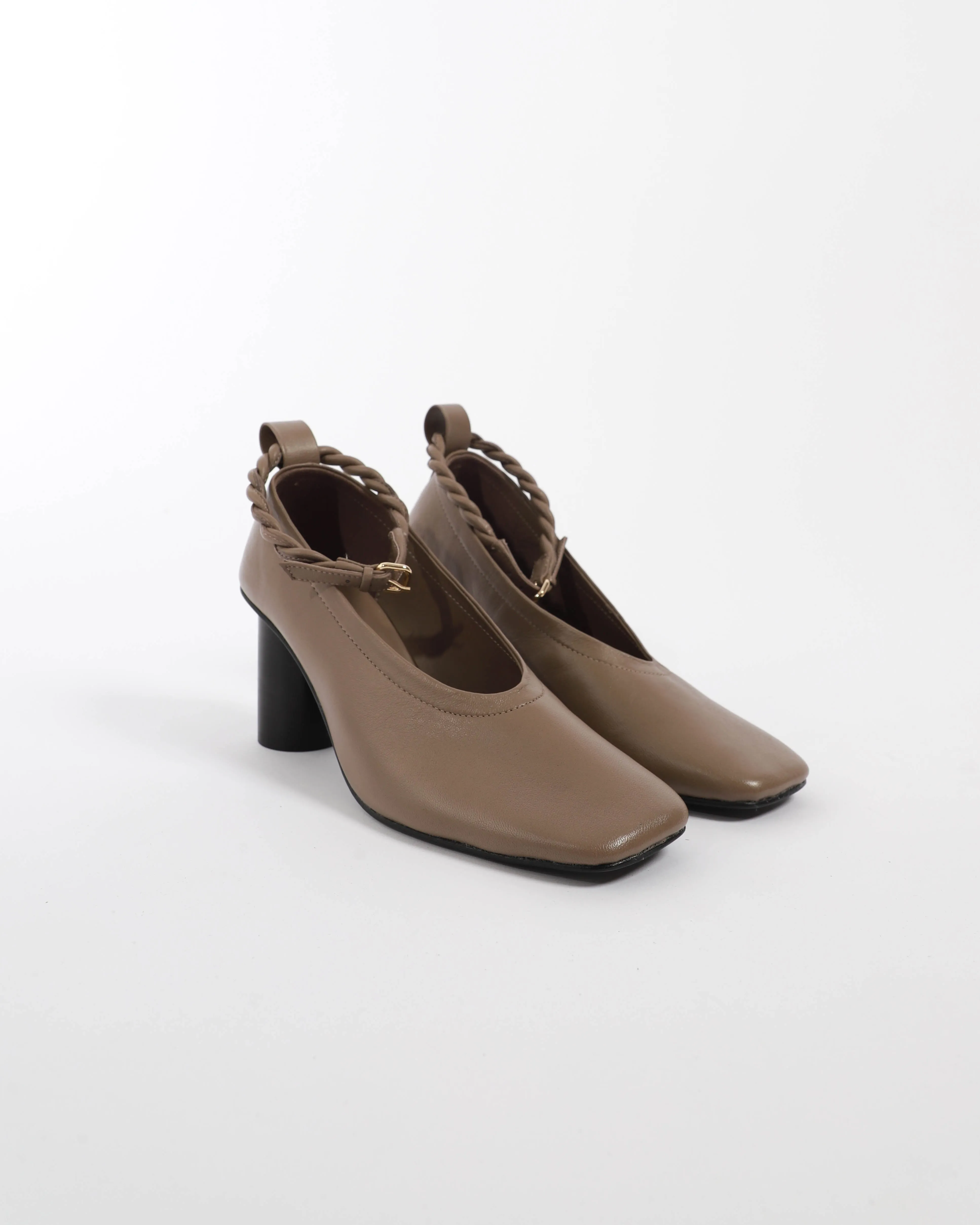 Amos Heels