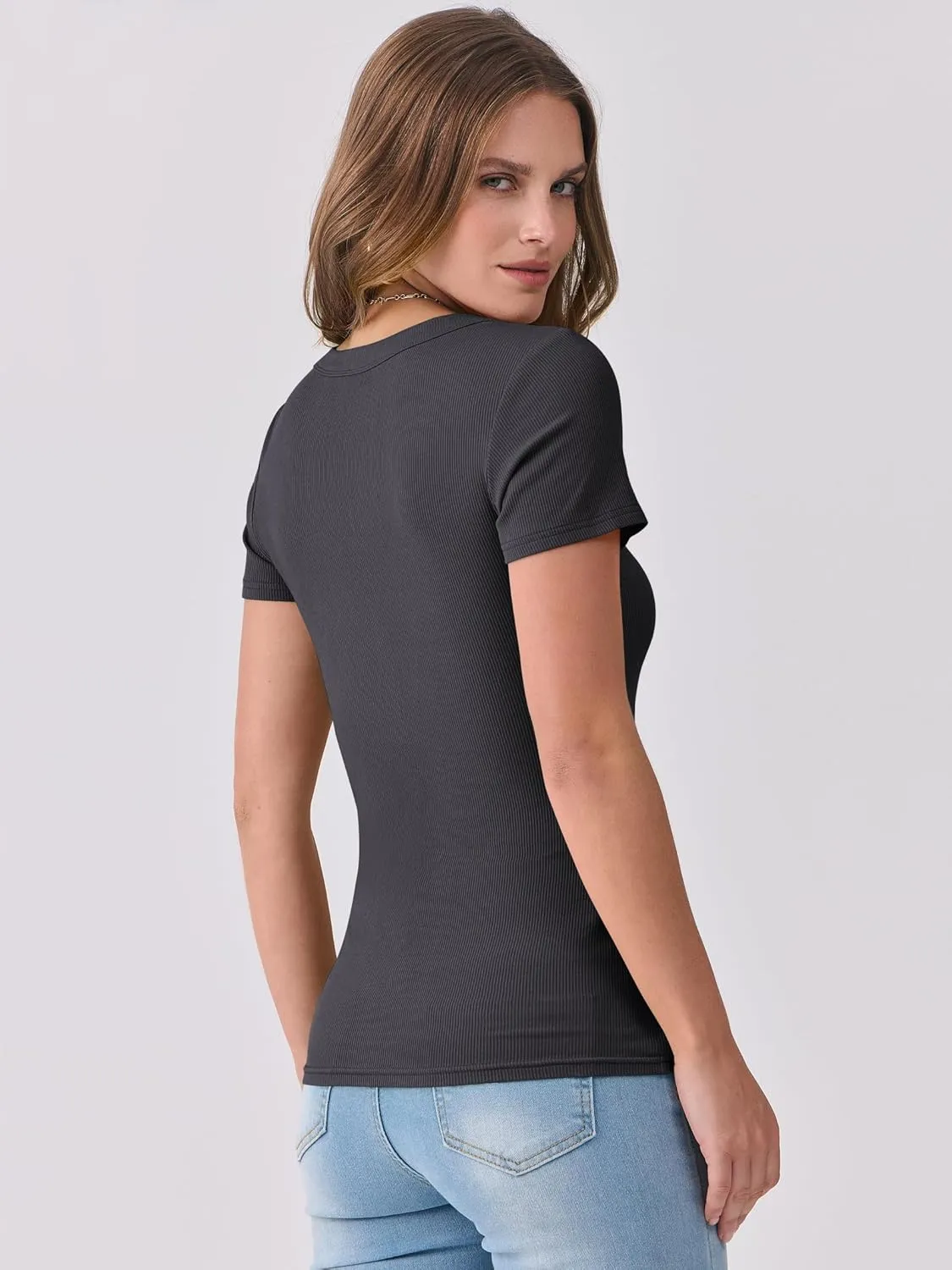 ANRABESS Women Short Sleeve V Neck Ribbed Knit Fitted Shirts Basic Tees Tops 2025 Summer Casual T-Shirts Going Out Outfits