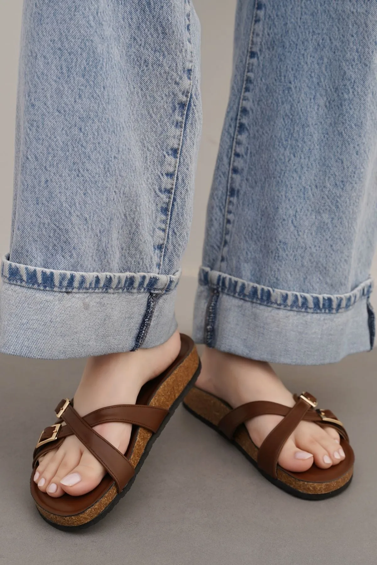 BUCKLE EASY SLIDES