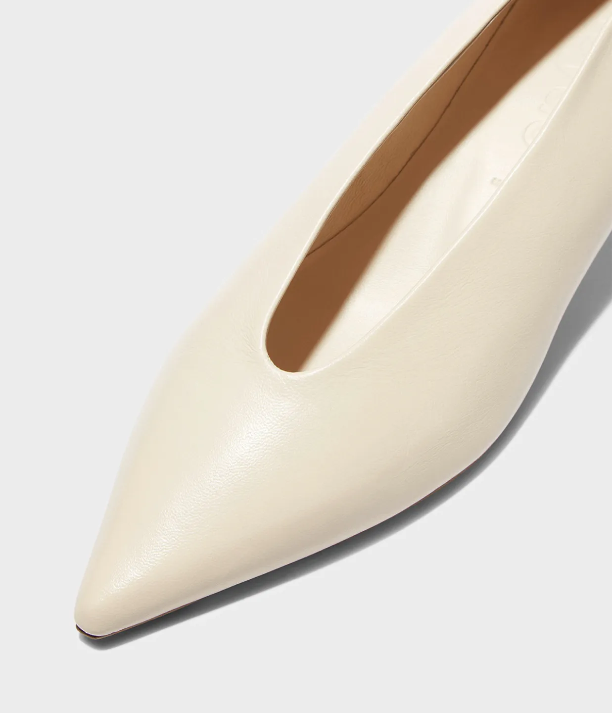 Clara Nappa Leather in Creamy