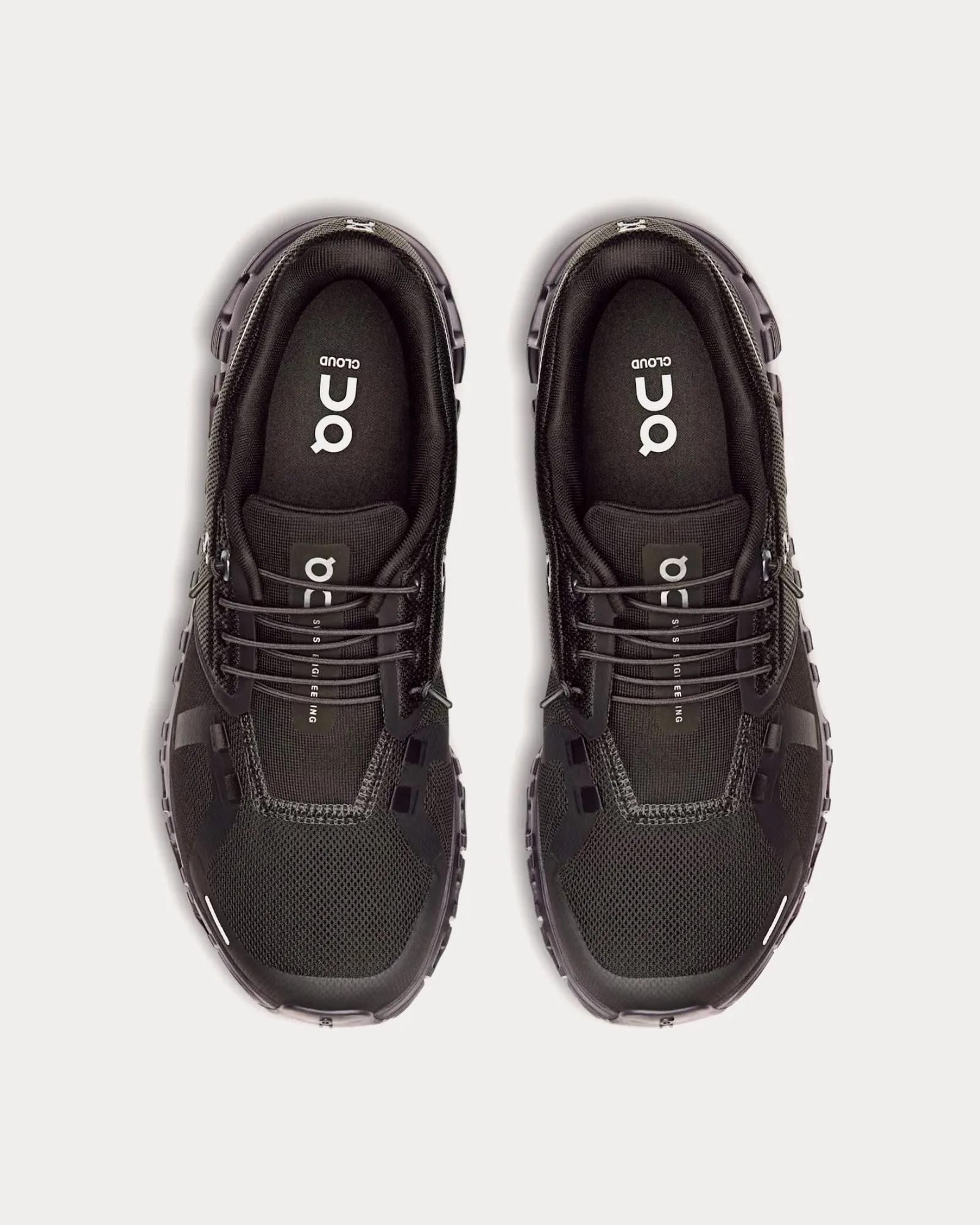 Cloud 6 Black / Black Running Shoes