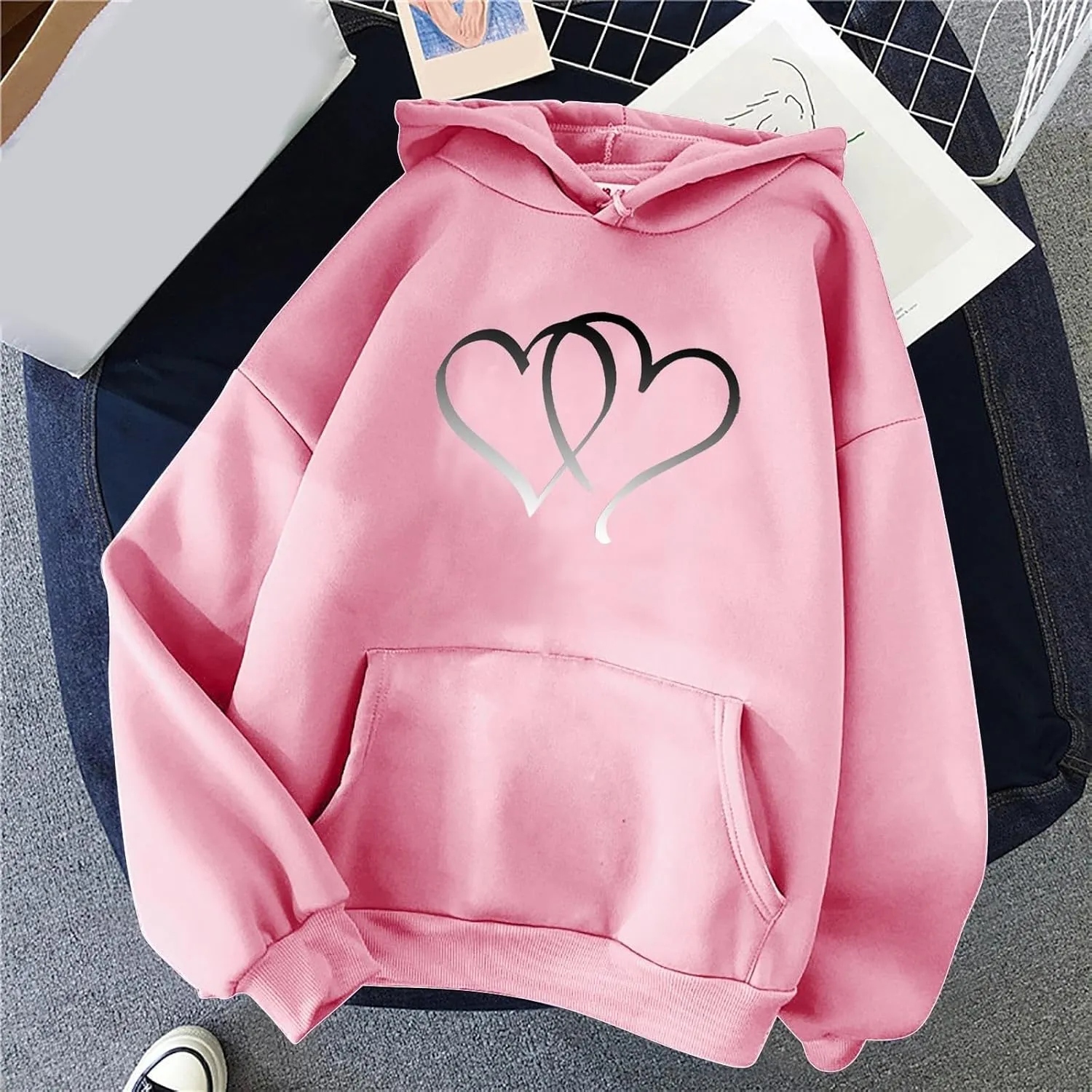 Graphic Hoodies for Teen Girls Women Heart Print Long Sleeve Oversized Pullover Cute Sweatshirts Plus Size Fashion Tops