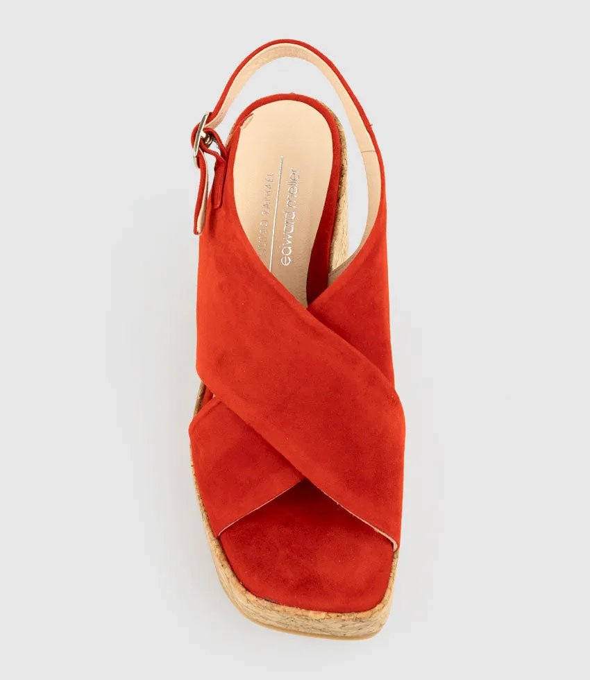 LATINE Crossover Sandal on Cork Unit in Red Suede