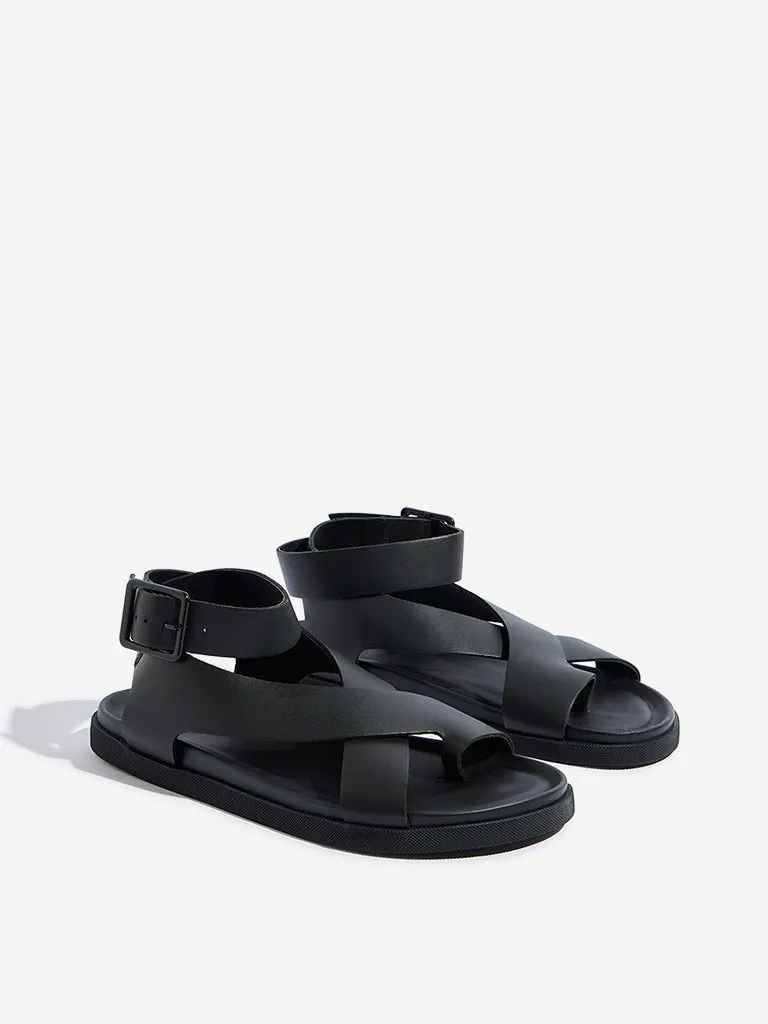 LUNA BLU Black Toe-Ring Gladiator Sandals