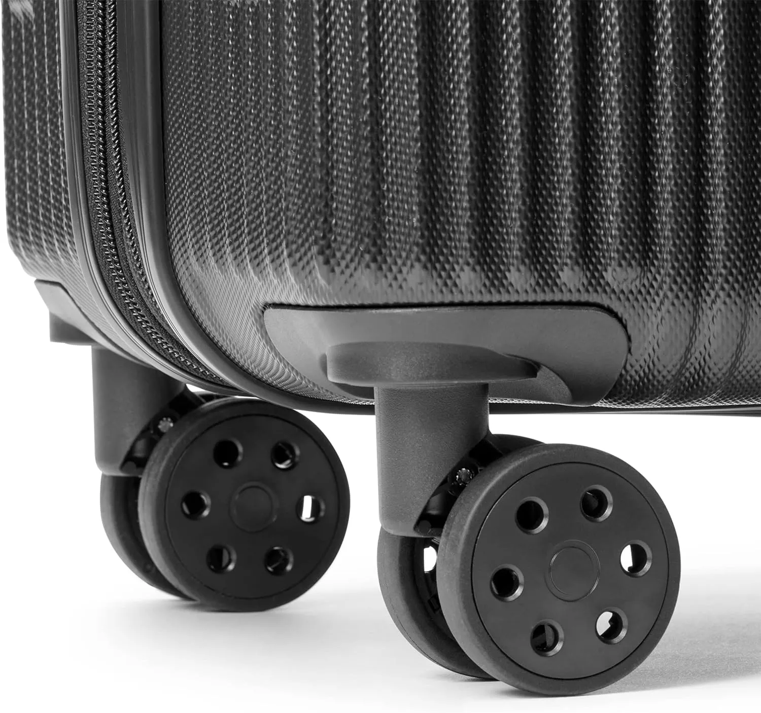 Marc New York Horizon 25" Upright Luggage, Black, Medium