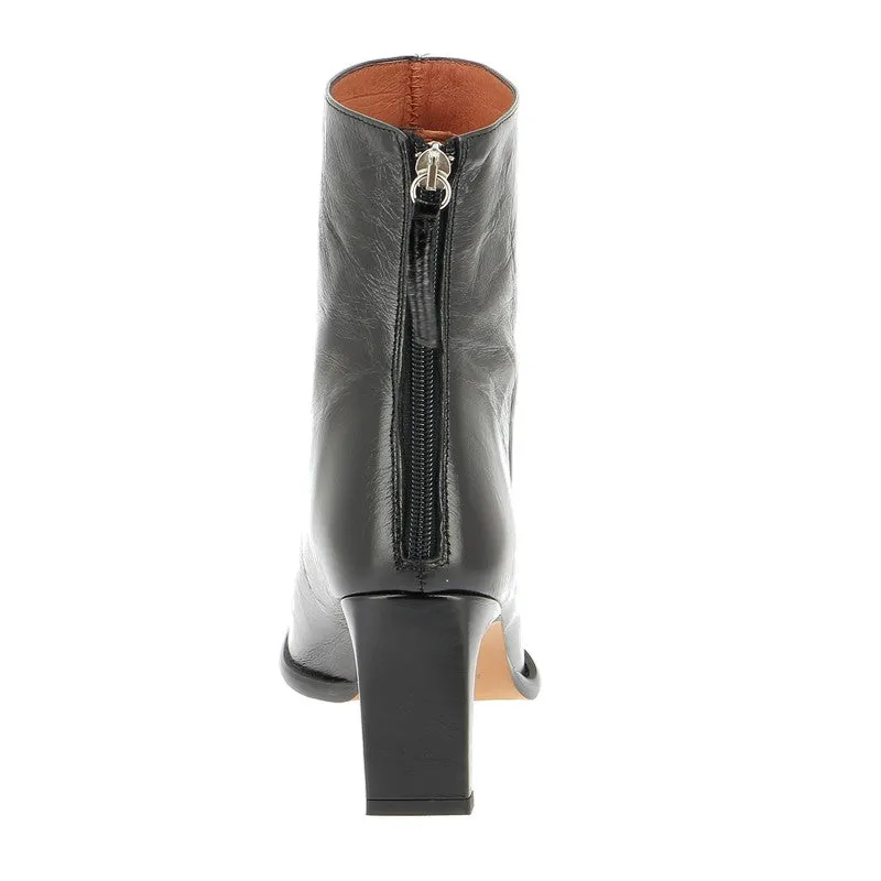 Neo 22544 Black Heeled Ankle Boot