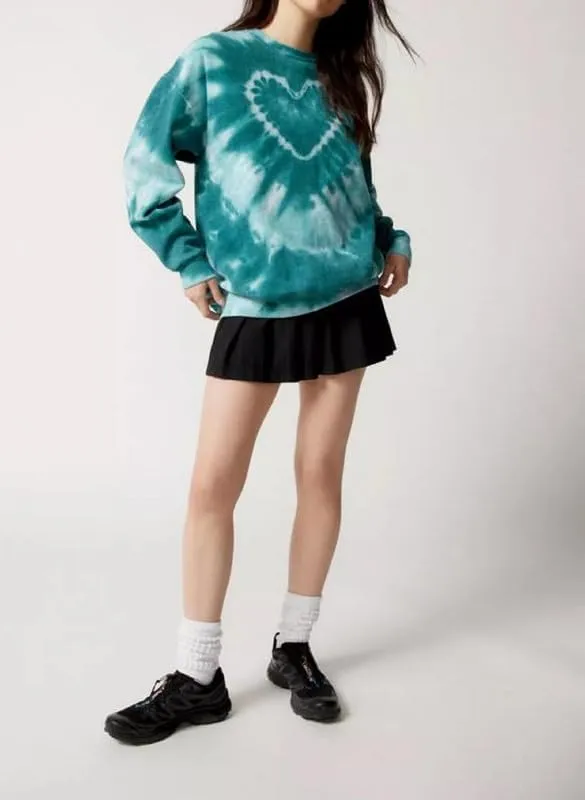 NUFIWI Tie Dye Heart Pattern Crew Neck Sweatshirt Long Sleeve Aesthetic Pink Pullover Tops Oversized Y2K Love Autumn Wear