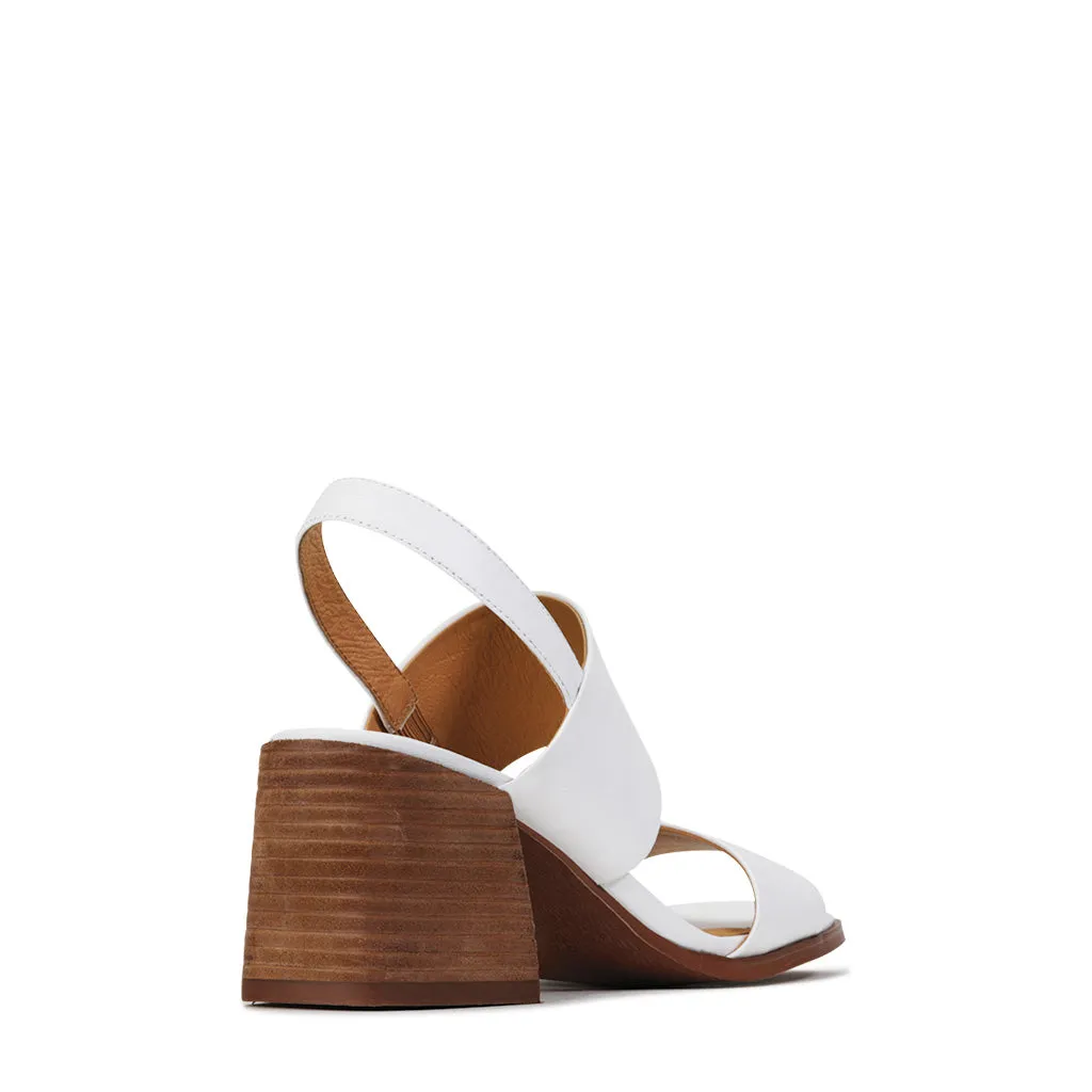 SARTO LEATHER SLING-BACK SAND