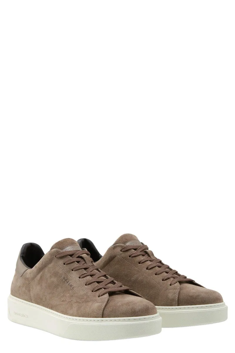 Sneakers Classic Court in pelle scamosciato
