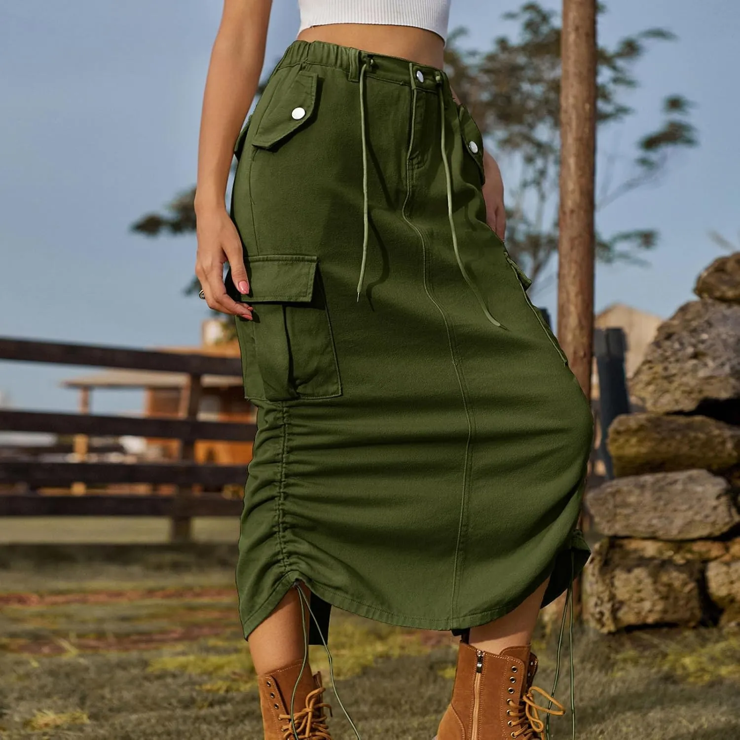 Women Denim Cargo Long Skirts High Waisted Pencil Skirt Summer Fashion Y2k Midi Length Jean Skirt with Cargo Pockets